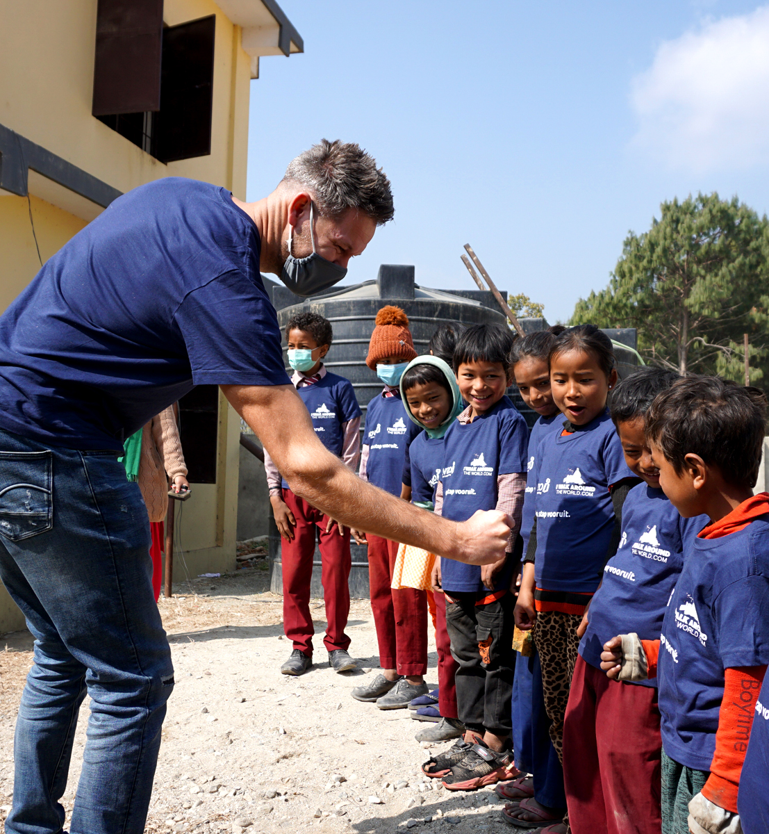 I-walk-around-the-world-foundation